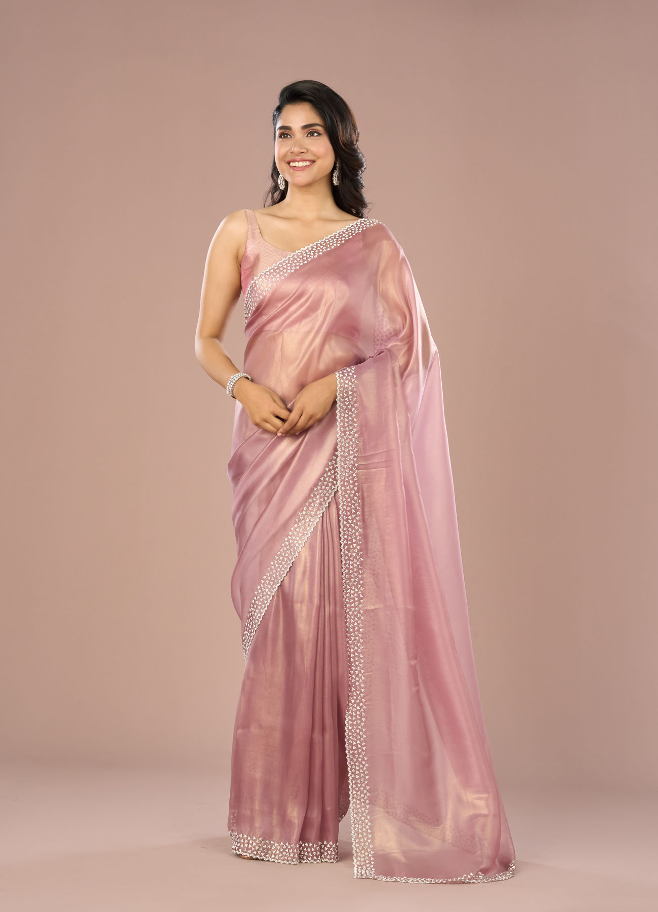 Mohey Women Purple Dazzle Organza Saree