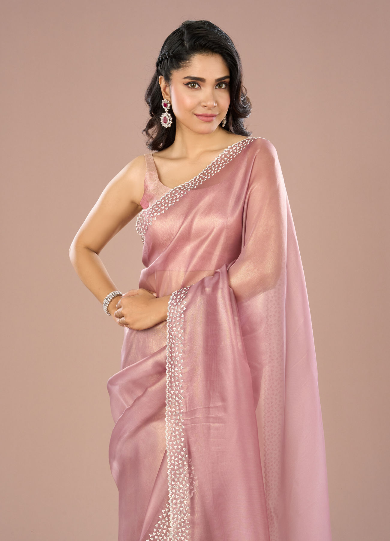 Mohey Women Purple Dazzle Organza Saree