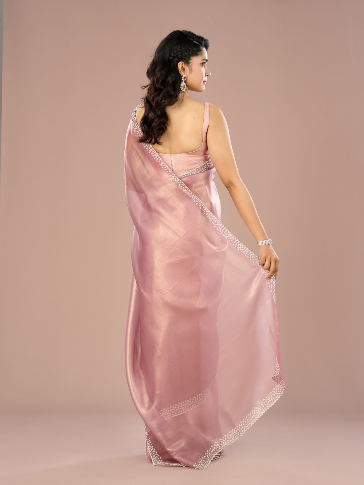 Mohey Women Purple Dazzle Organza Saree