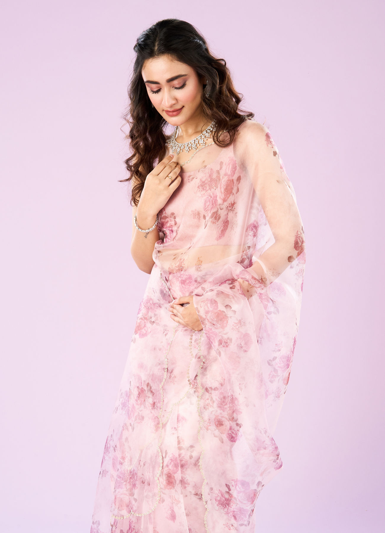 Mohey Women Pink Organza Saree