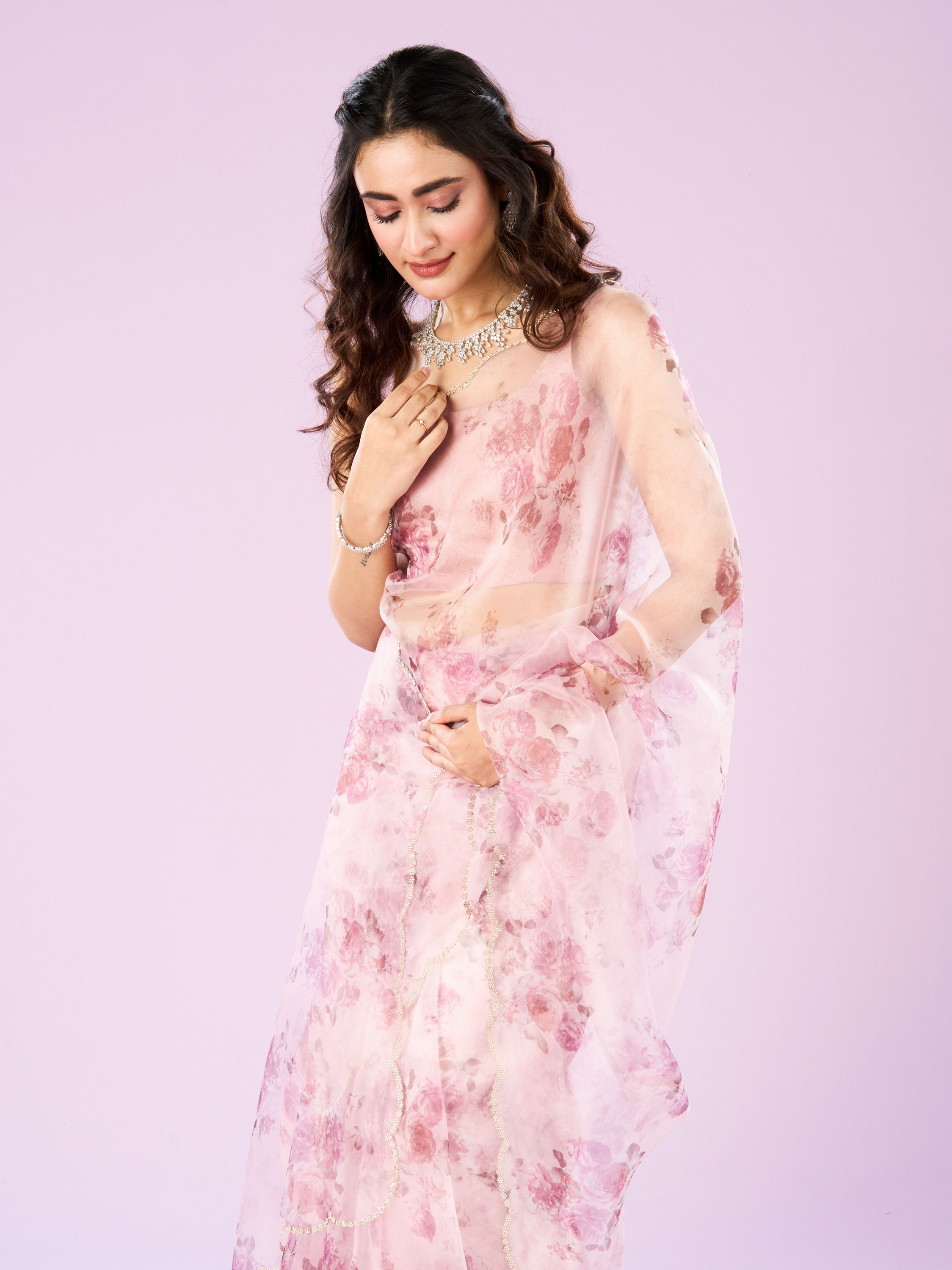 Mohey Women Pink Organza Saree