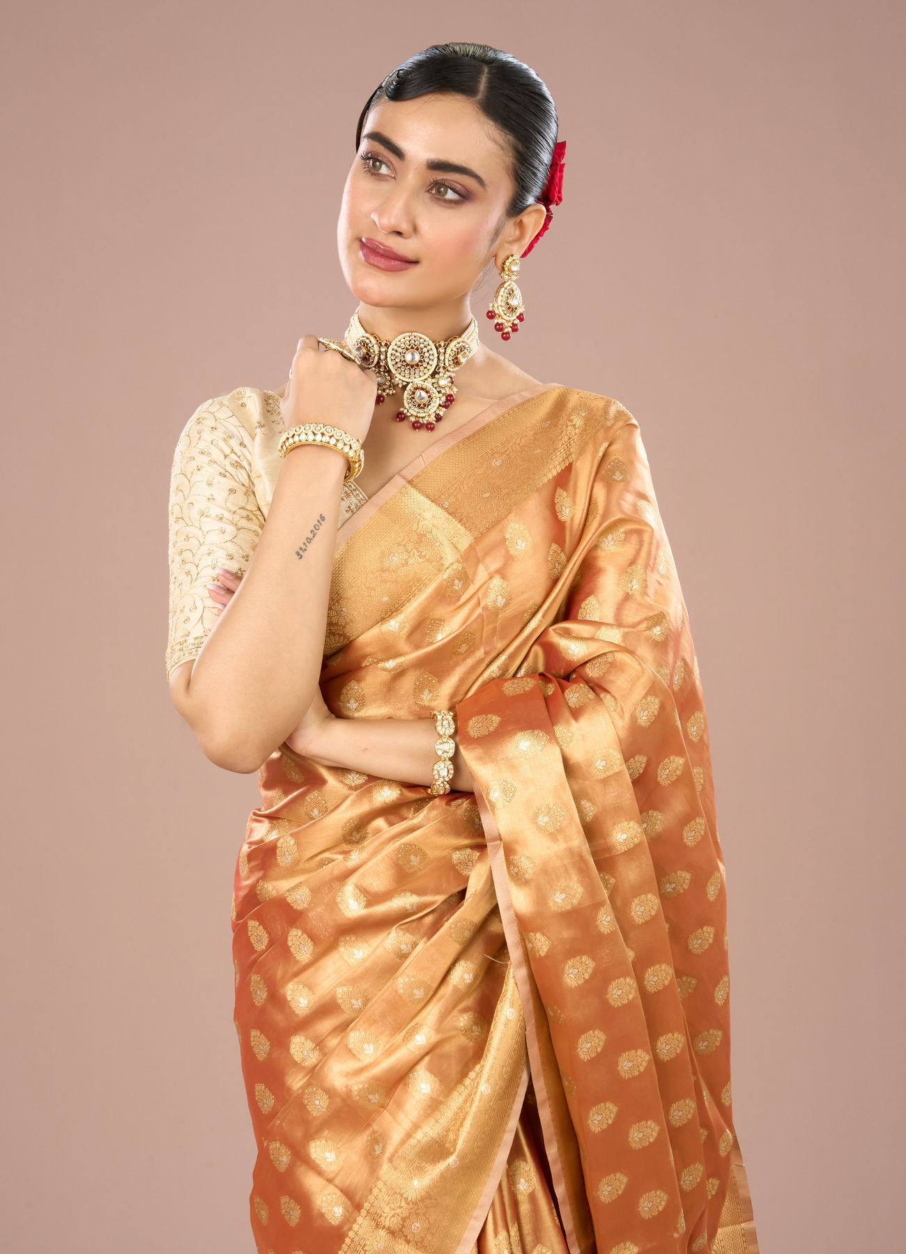 Mohey Women Peach Bliss Traditional Saree