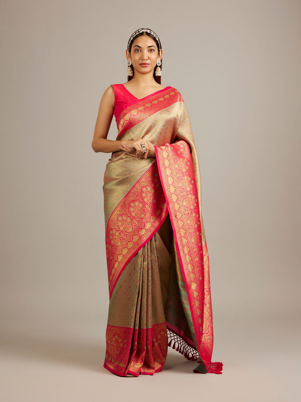 Mohey Women Ash Grey Buta Jaal Patterned Saree with Intricate Floral Border