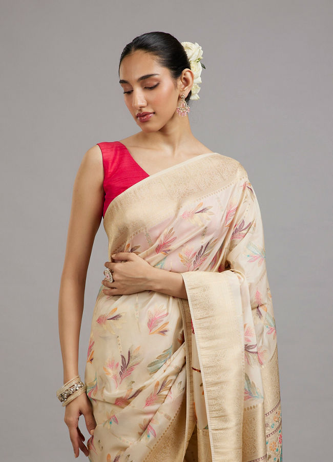 Mohey Women Cream Elegance Saree
