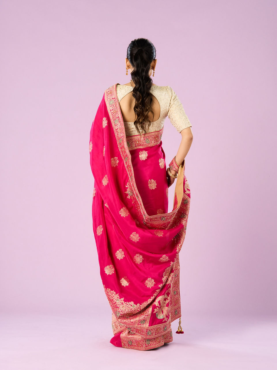 Mohey Women Gorgeous Pink Elegance Saree