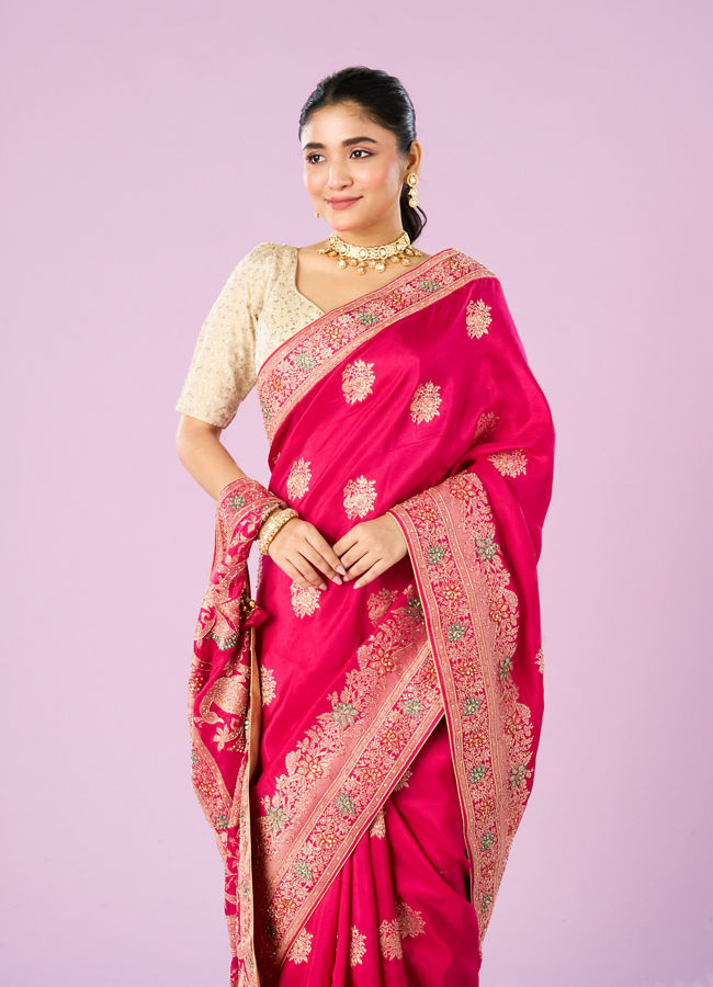 Mohey Women Gorgeous Pink Elegance Saree