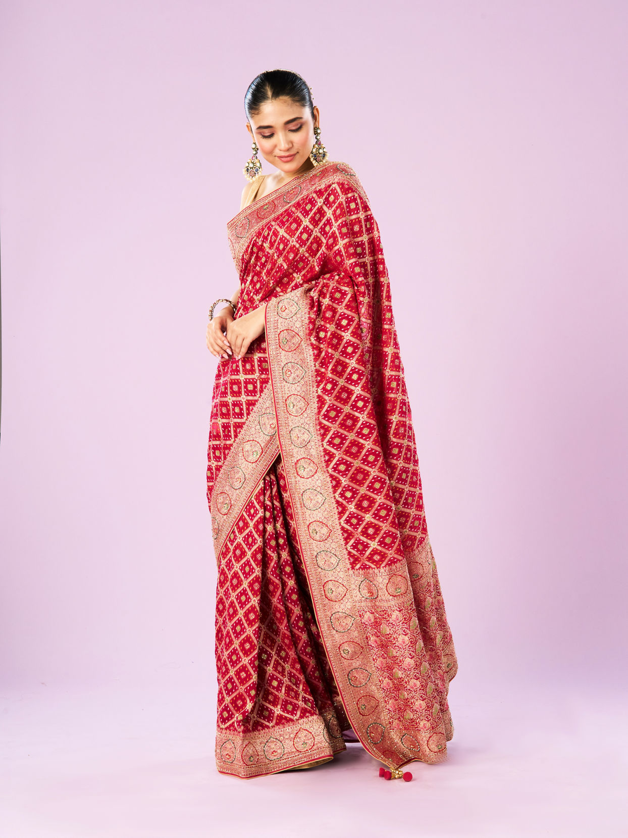 Mohey Women Pink Radiance Traditional Saree
