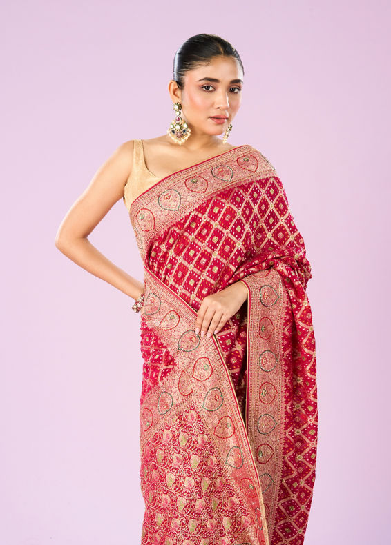 Mohey Women Pink Radiance Traditional Saree