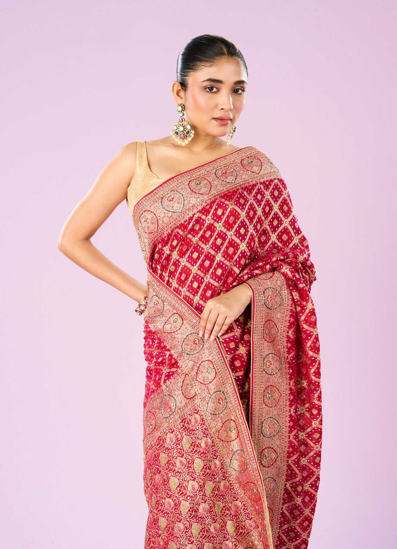 Mohey Women Pink Radiance Traditional Saree