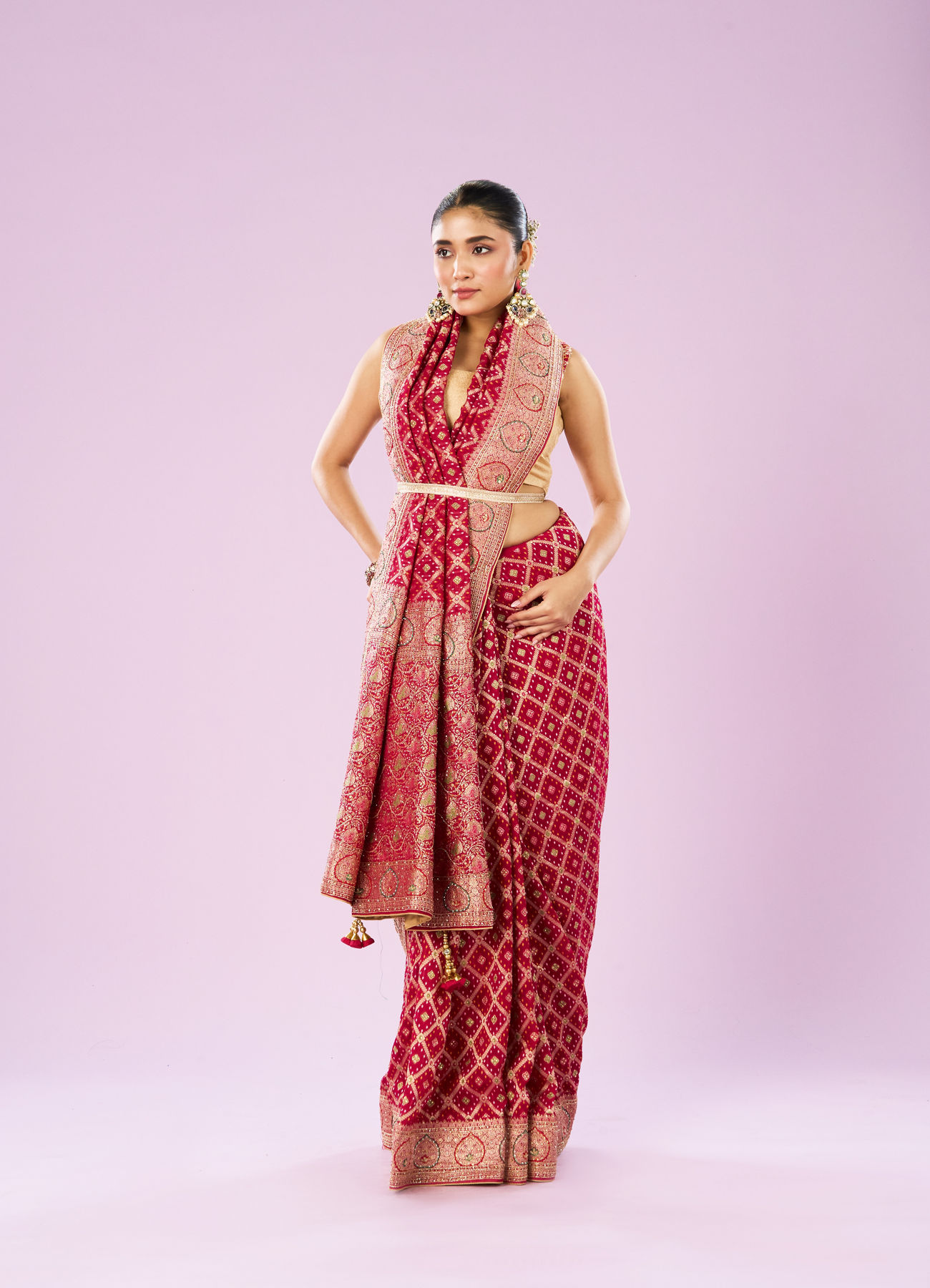Mohey Women Pink Radiance Traditional Saree