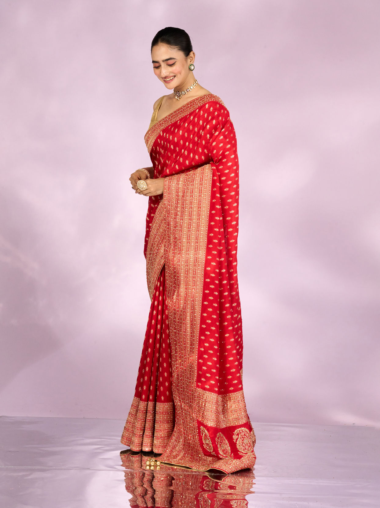 Mohey Women Radiant Red Elegance Saree