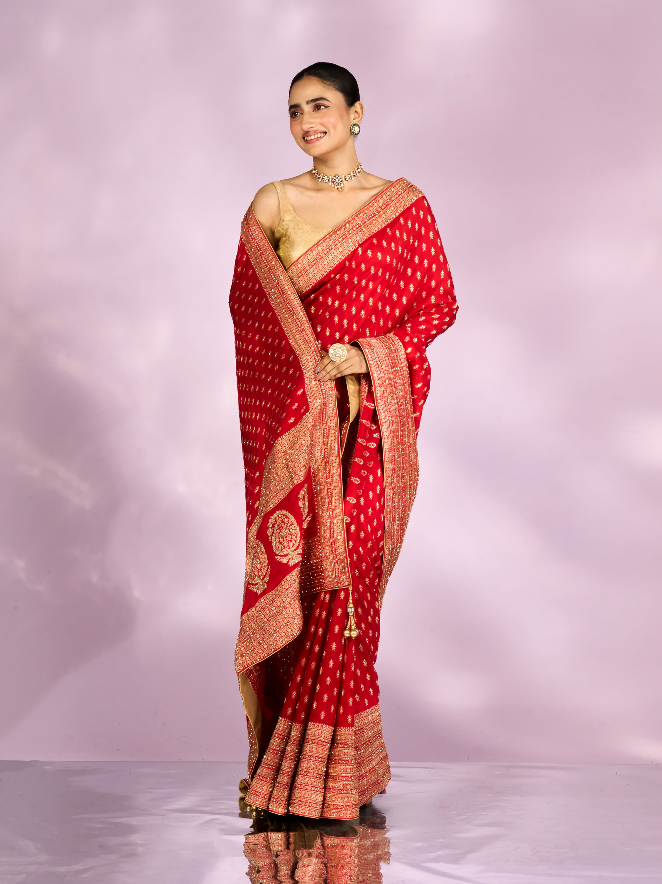 Mohey Women Radiant Red Elegance Saree