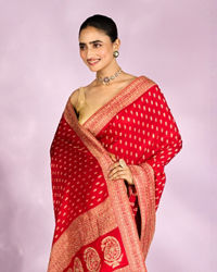 Mohey Women Radiant Red Elegance Saree