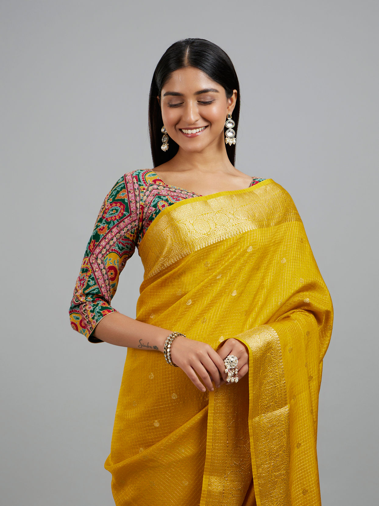 Mohey Women Radiant Mustard Yellow Saree