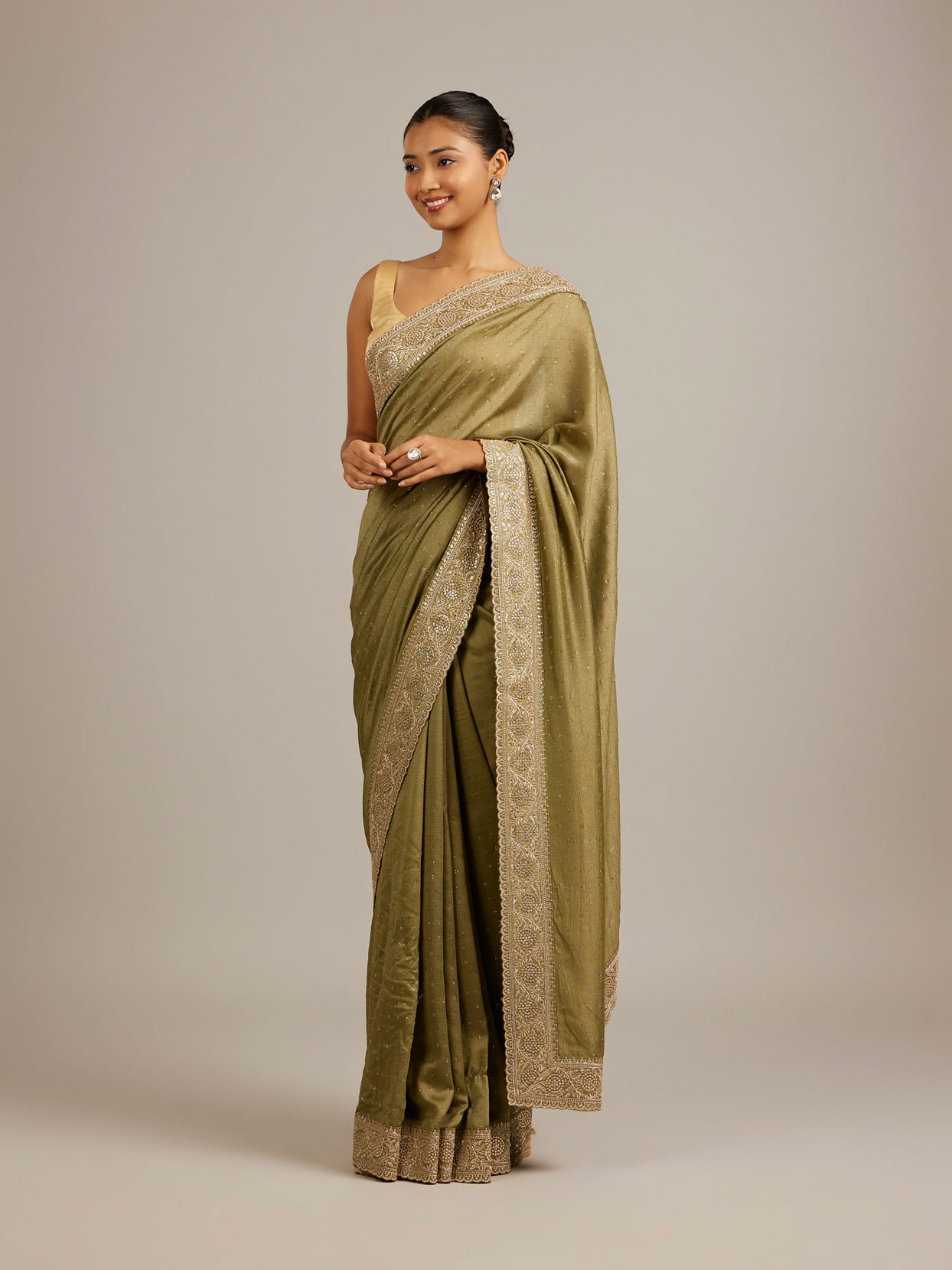 Mohey Women Emerald Elegance Saree