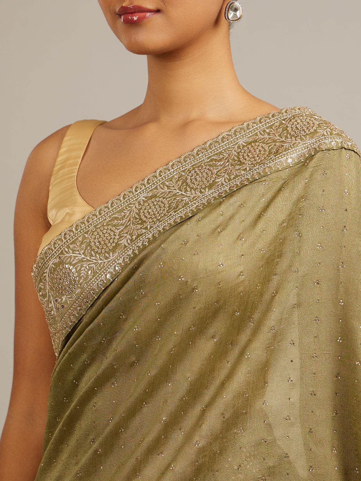 Mohey Women Emerald Elegance Saree