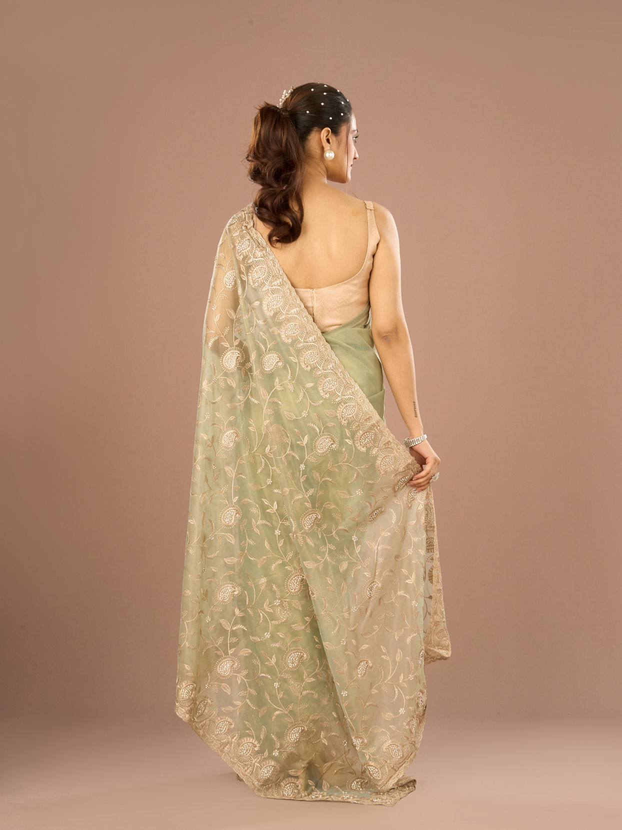 Mohey Women Pista Green Enchantress Saree