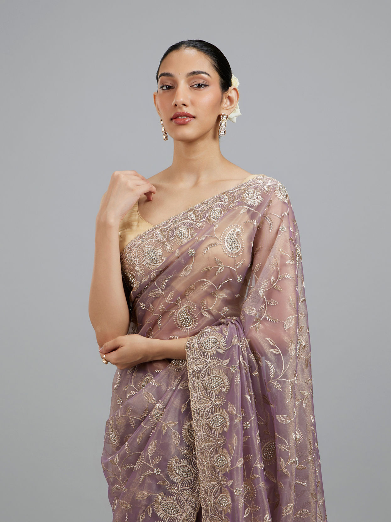 Mohey Women Lavish Purple Net Saree