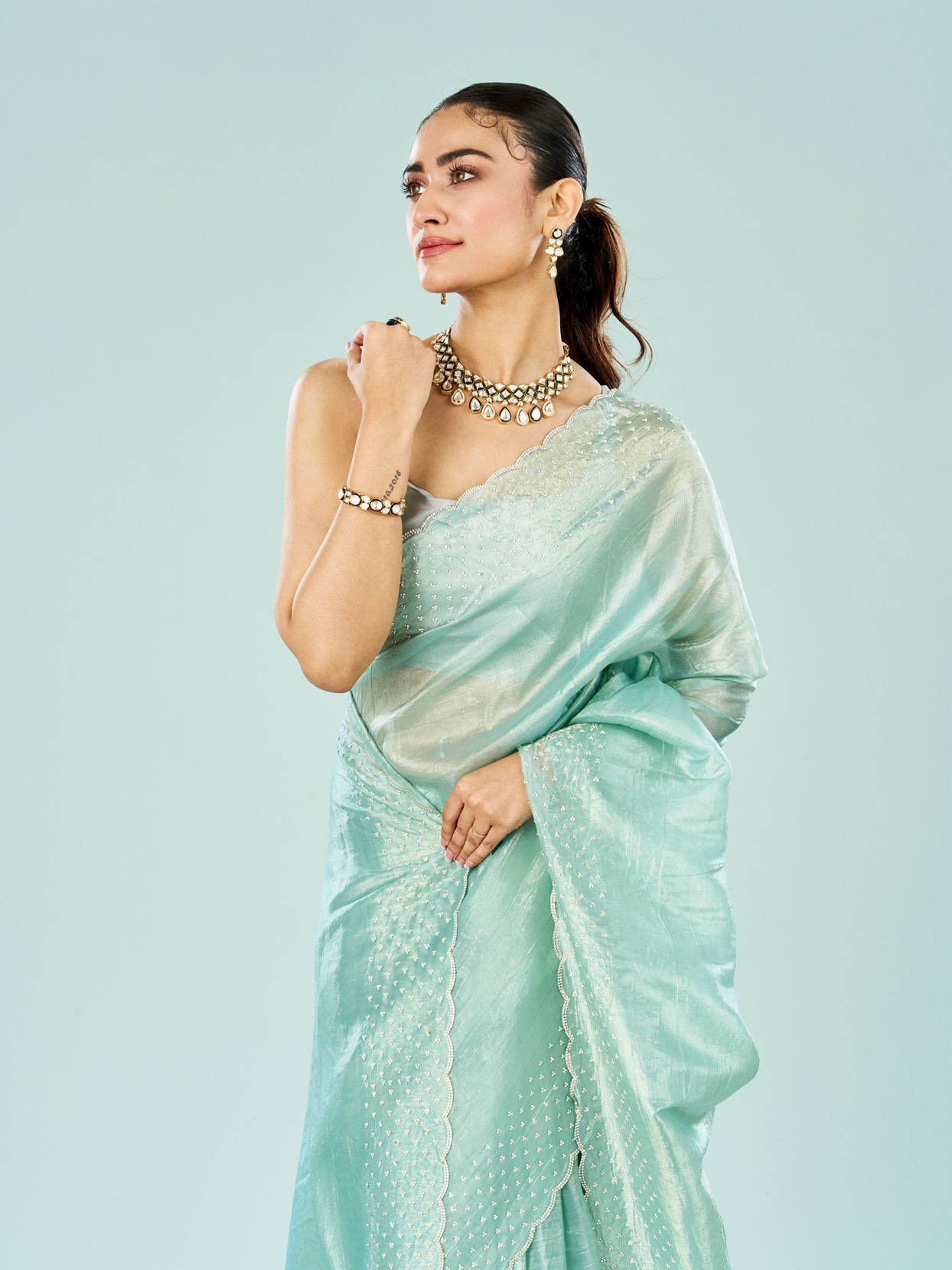 Mohey Women Emerald Allure Organza Saree