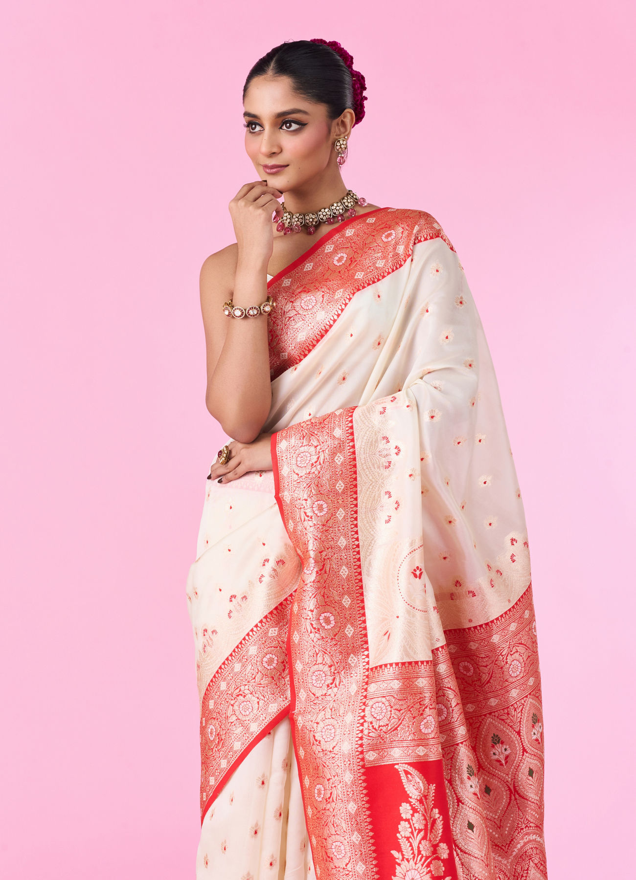 Mohey Women Festive Charm Cream Saree