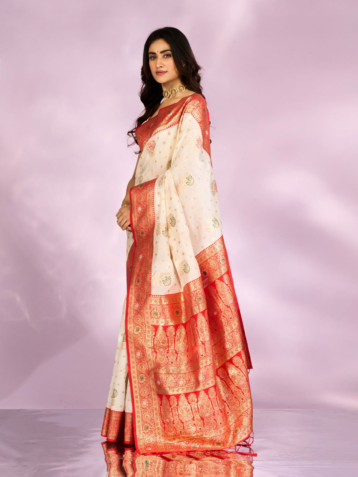 Mohey Women Radiant Cream Red Saree