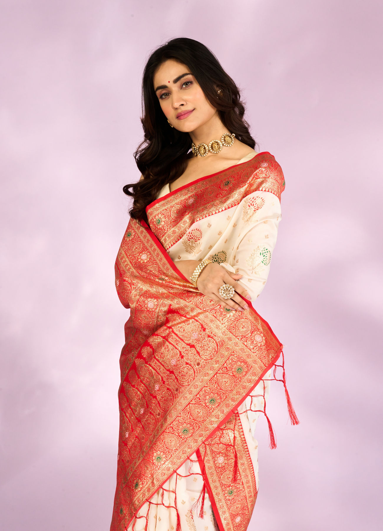 Mohey Women Radiant Cream Red Saree