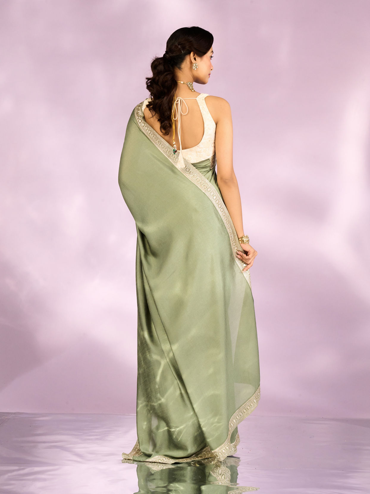 Mohey Women Emerald Elegance Saree