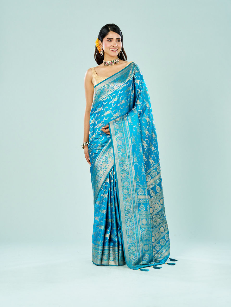 Mohey Women Sapphire Serenity Saree