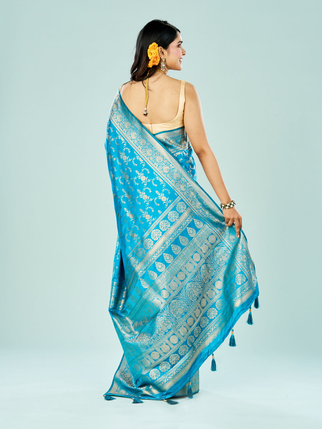 Mohey Women Sapphire Serenity Saree