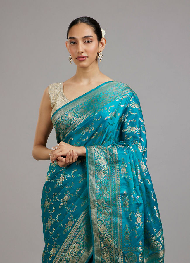 Mohey Women Glamorous Rama Green Saree