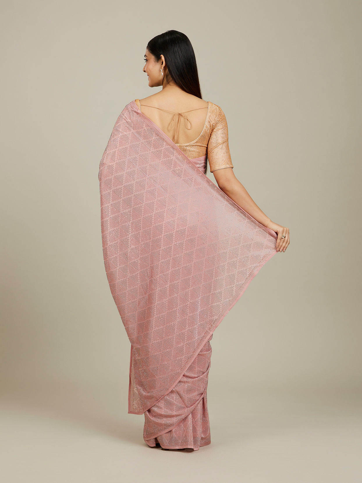 Mohey Women Elegant Peach Chinon Saree