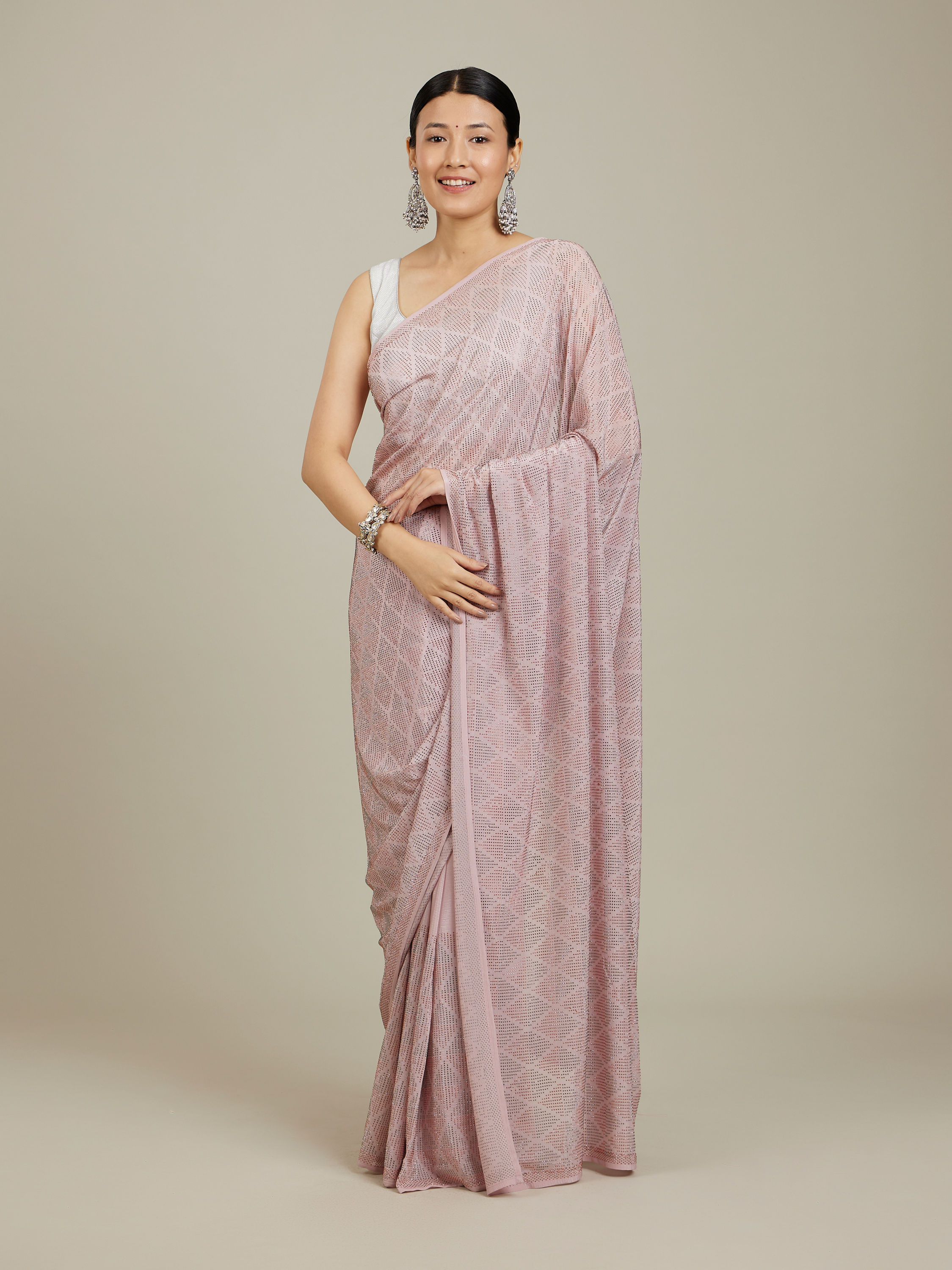 Mohey Women Enchanting Pink Chinon Saree