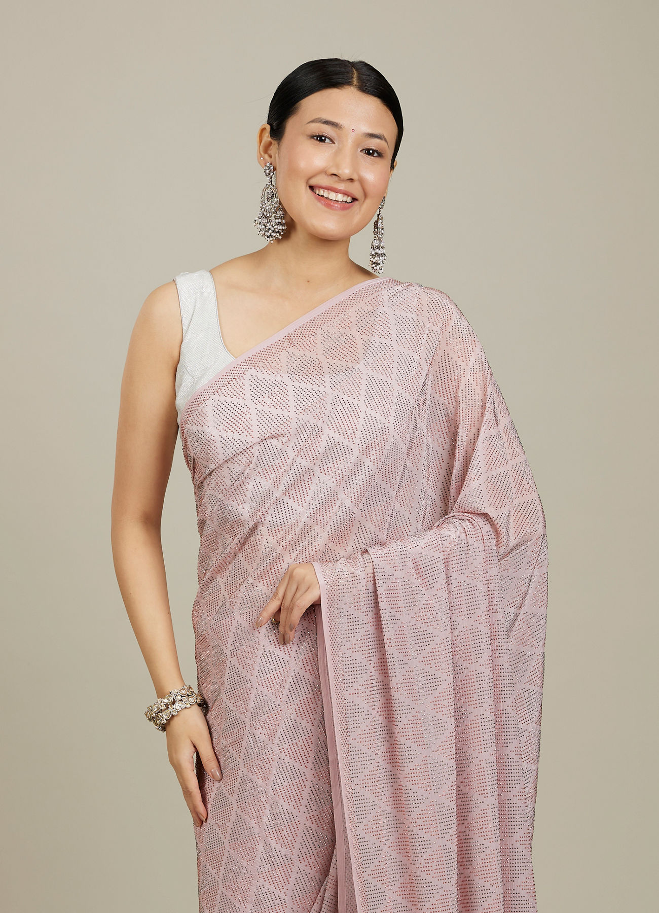 Mohey Women Enchanting Pink Chinon Saree