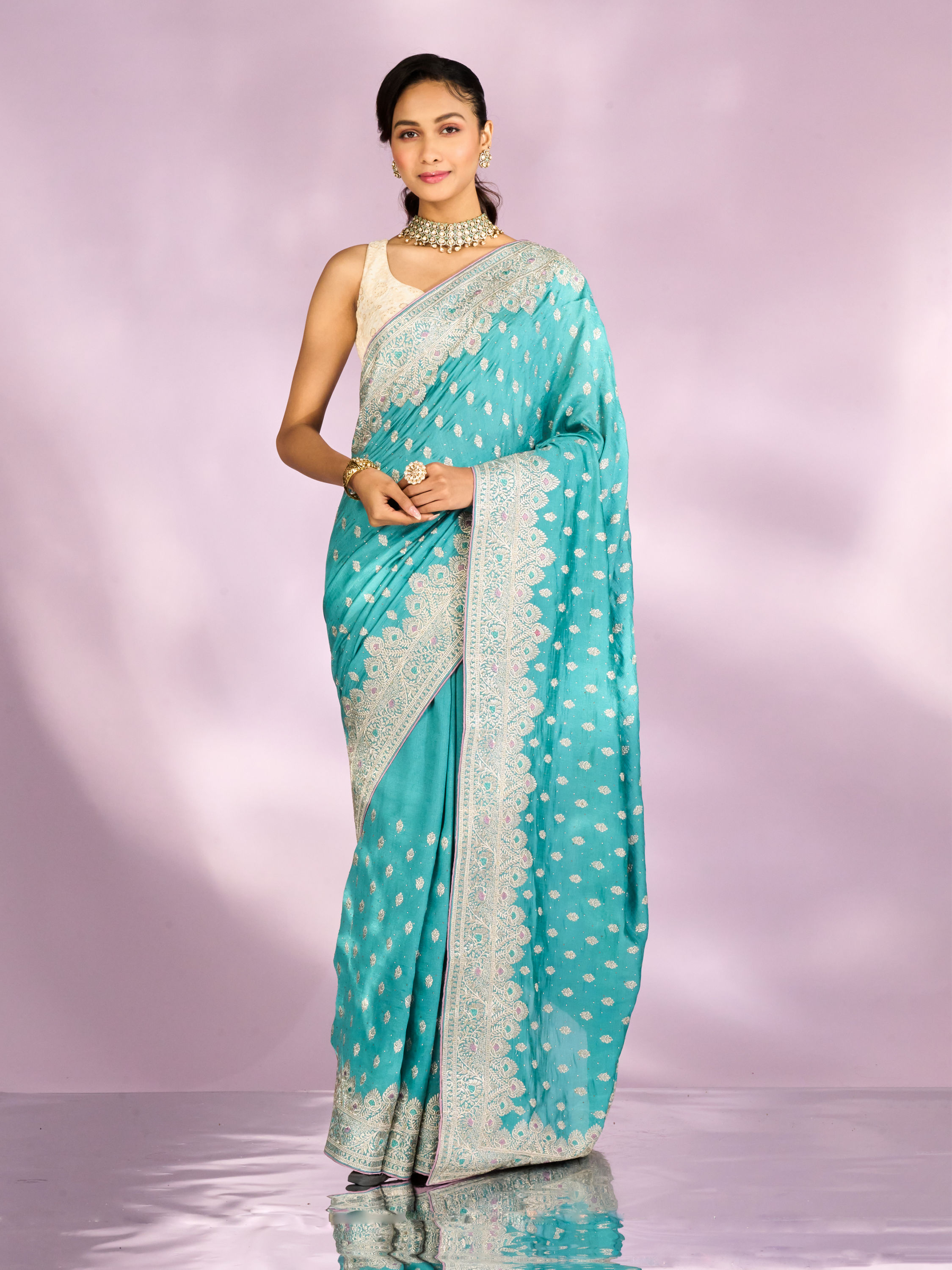 Mohey Women Exquisite Light Blue Saree