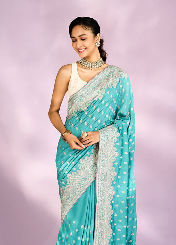 Mohey Women Exquisite Light Blue Saree