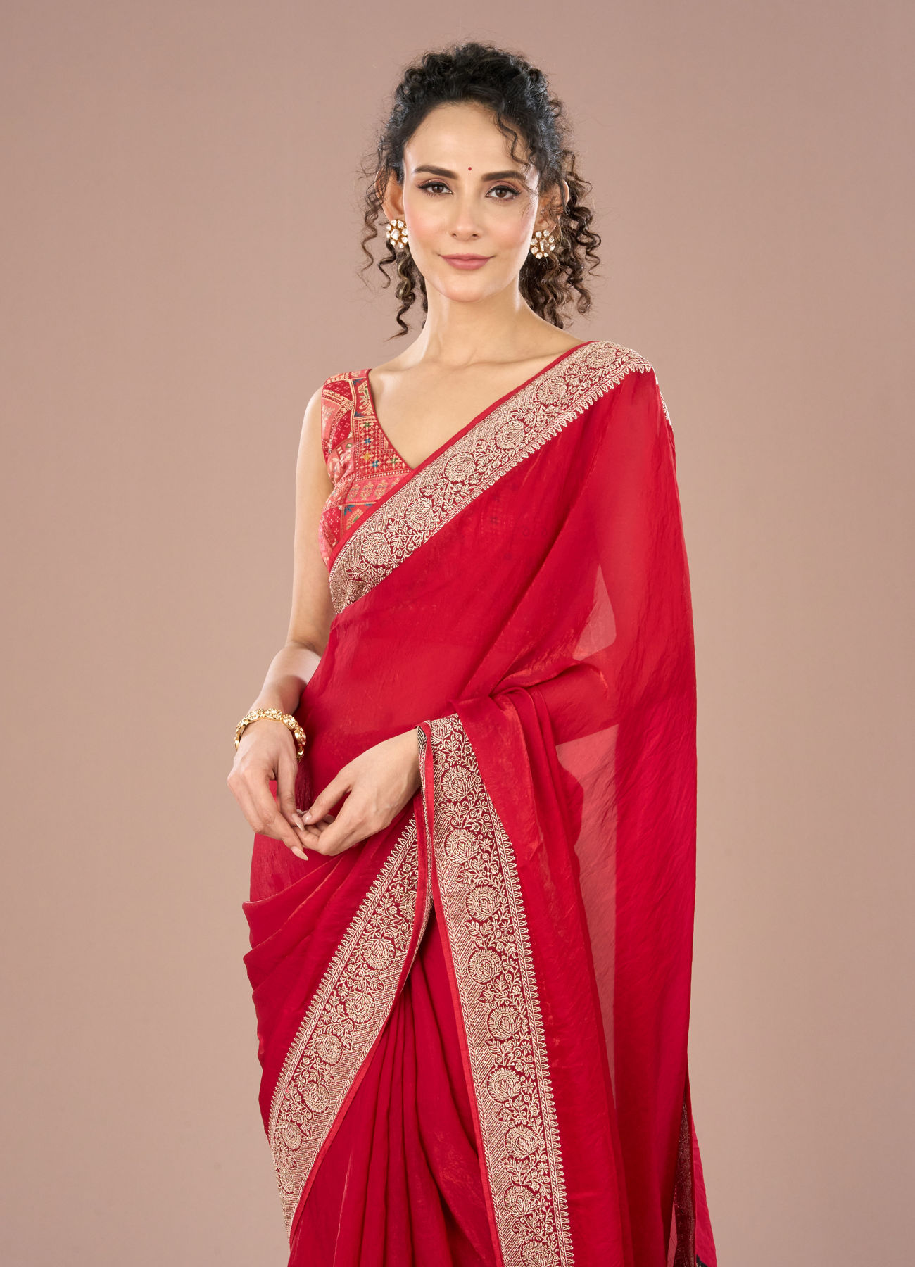Mohey Women Red Radiance Satin Saree