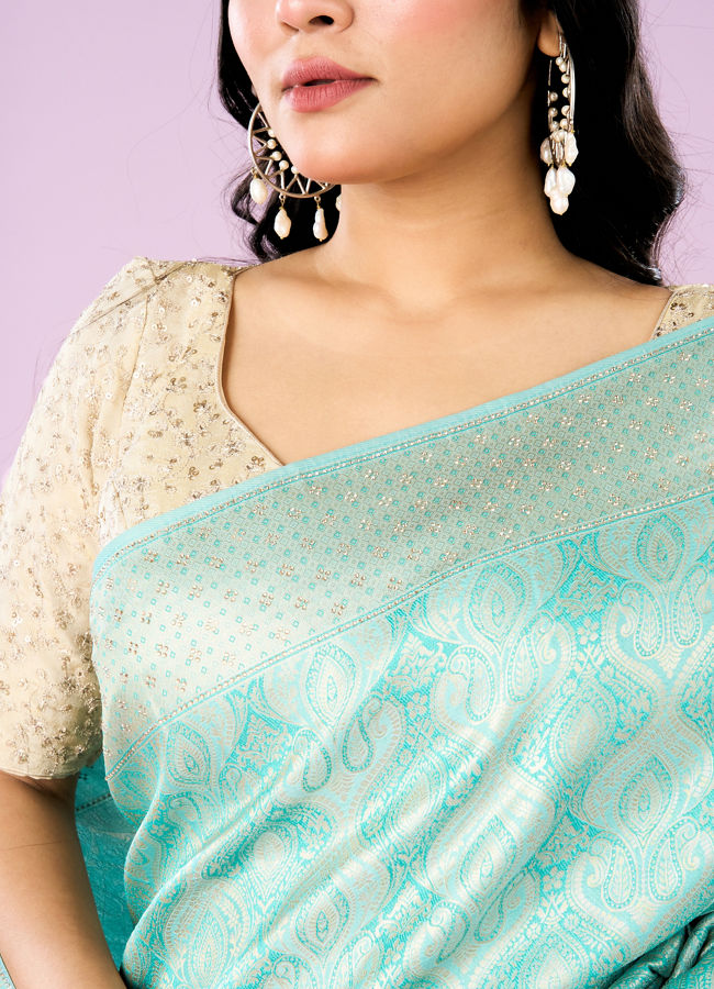 Mohey Women Elegant Light Blue Silken Saree