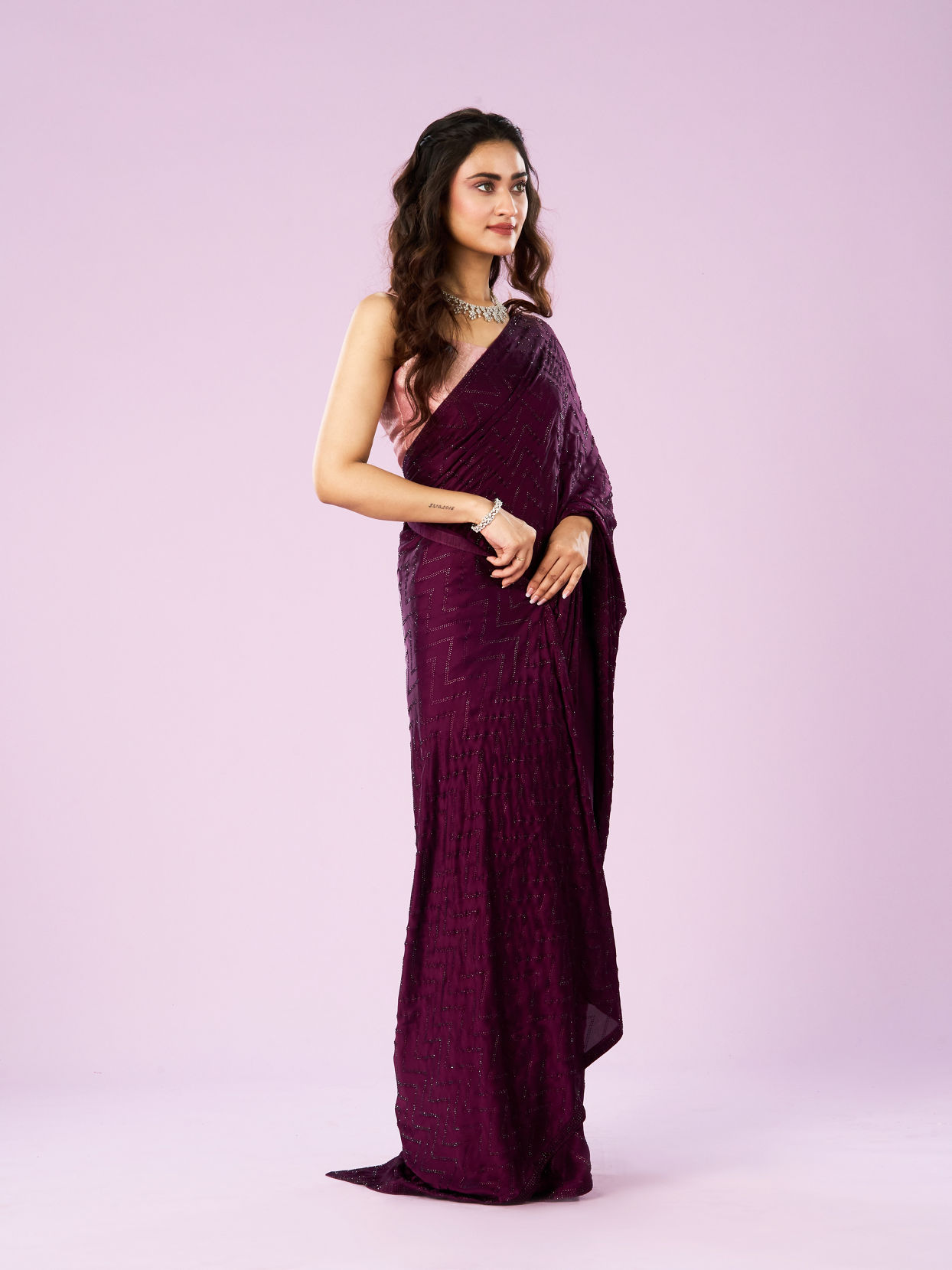 Mohey Women Elegant Wine Satin Saree
