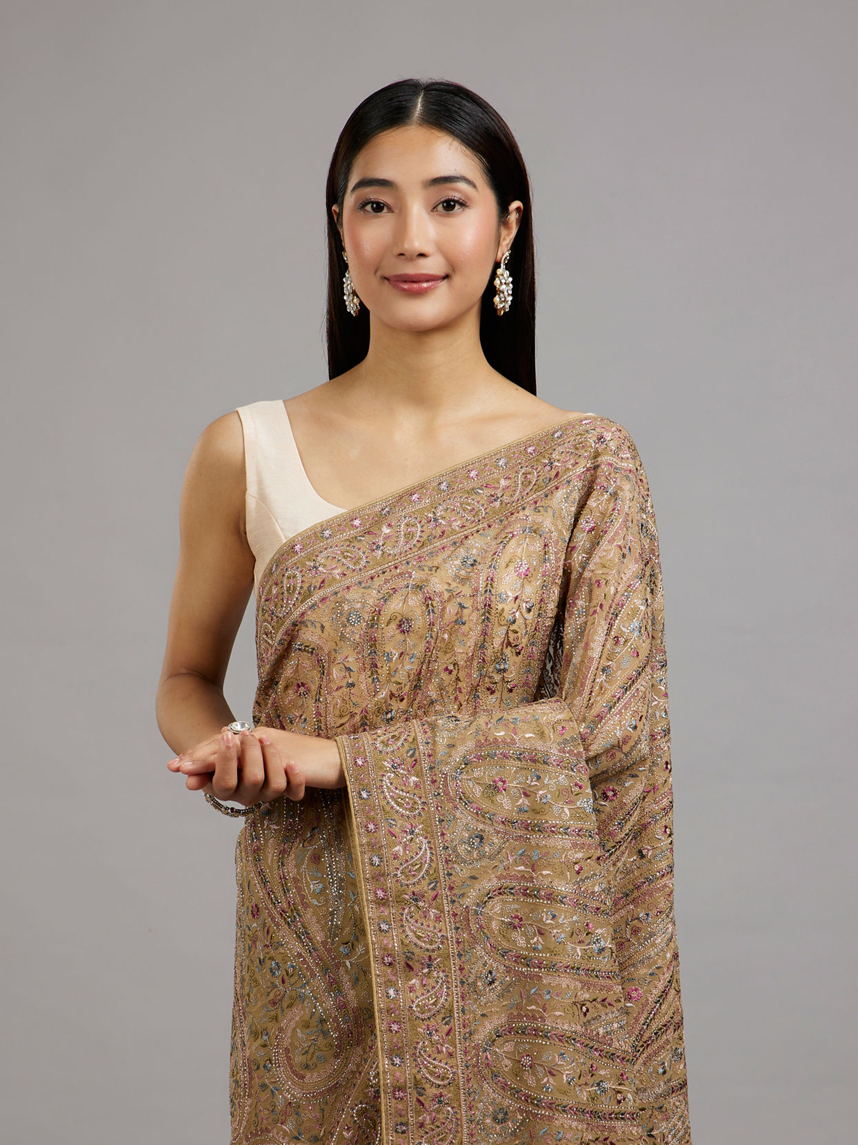 Mohey Women Enchanting Beige Georgette Saree