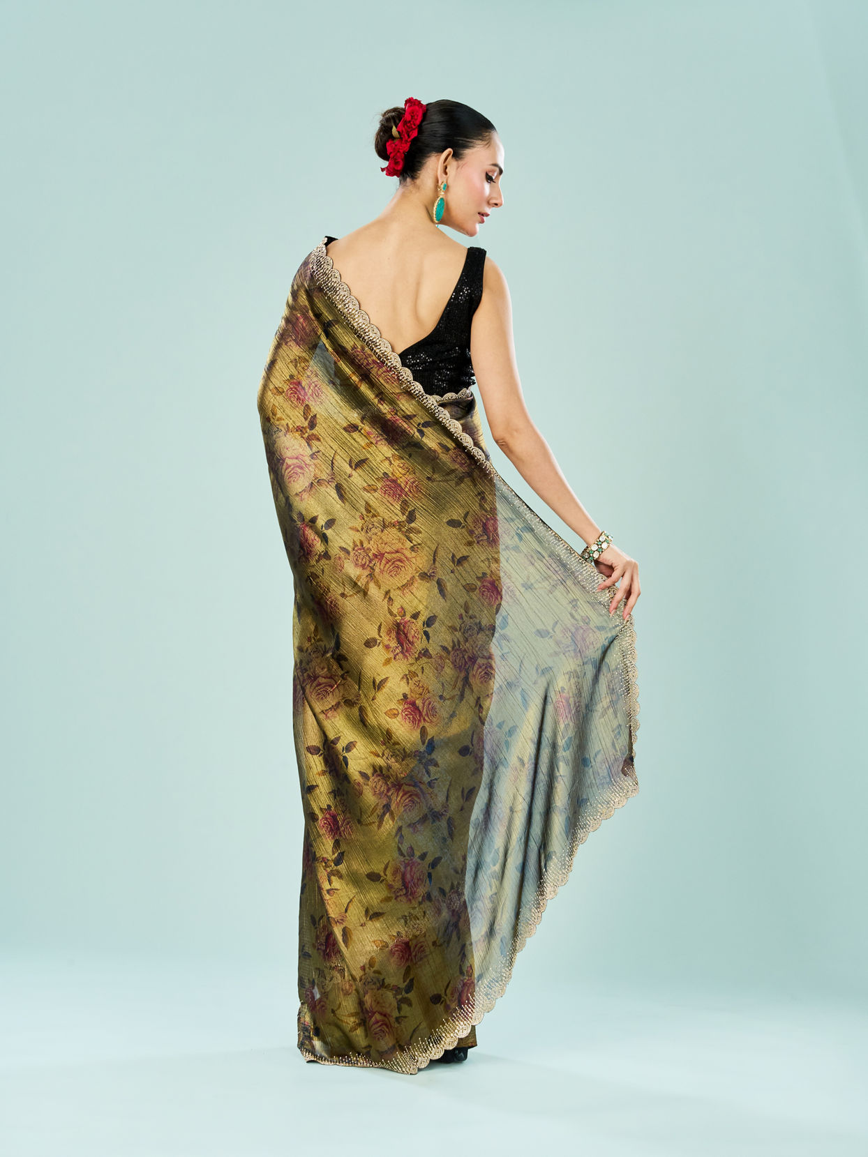Mohey Women Ethereal Blue Organza Saree