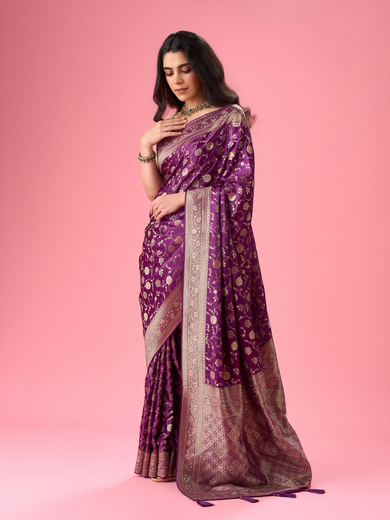 Mohey Women Radiant Purple Elegance Banarasi Saree