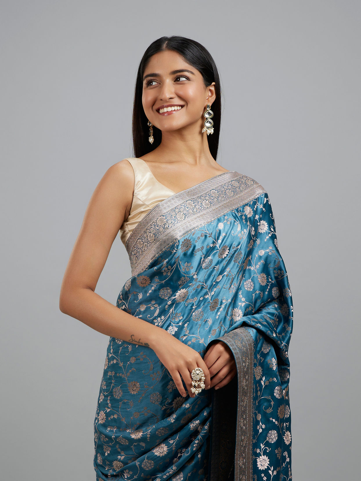 Mohey Women Dusty Cerulean Saree