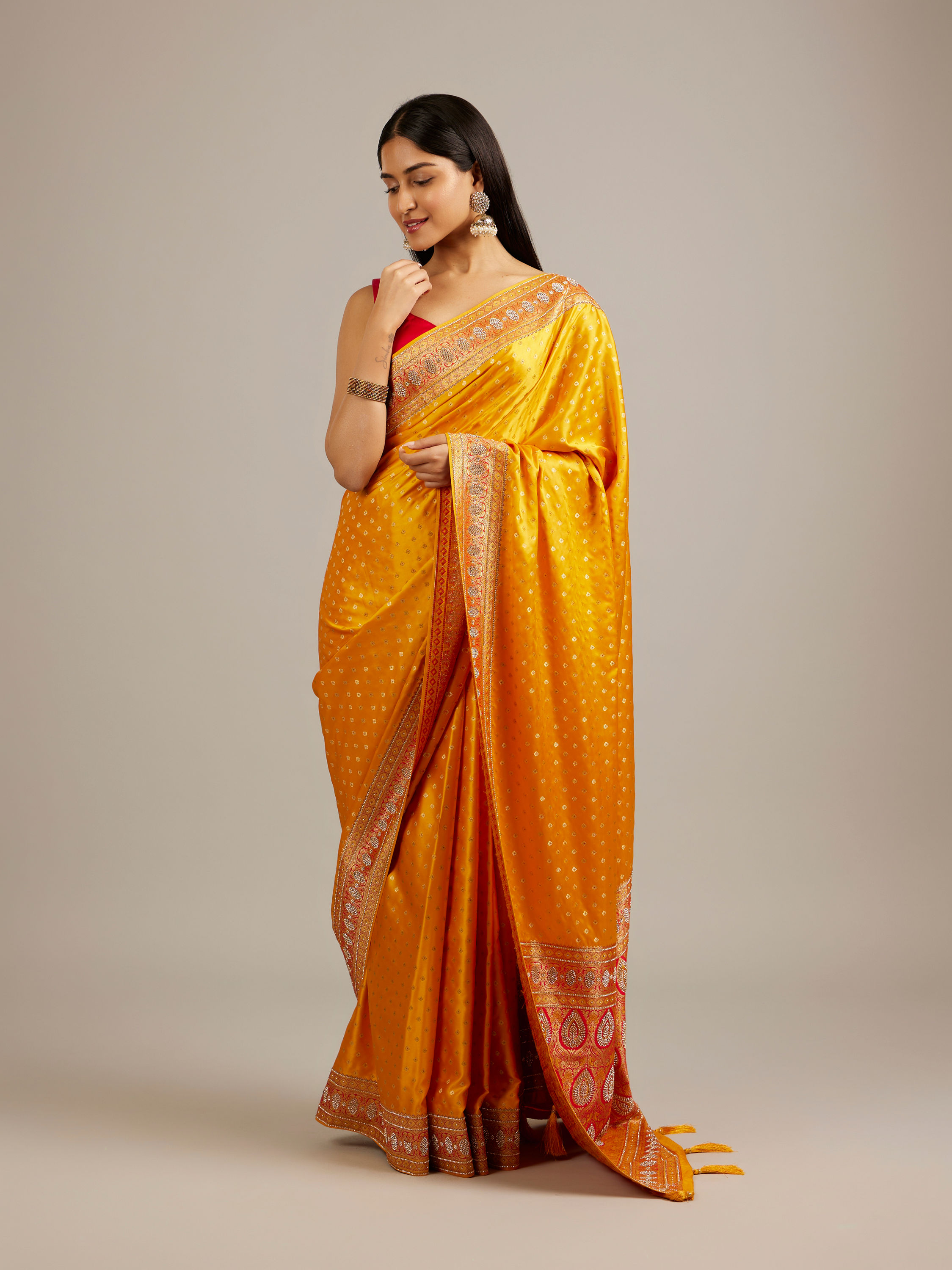 Mohey Women Mustard Yellow Elegance Saree