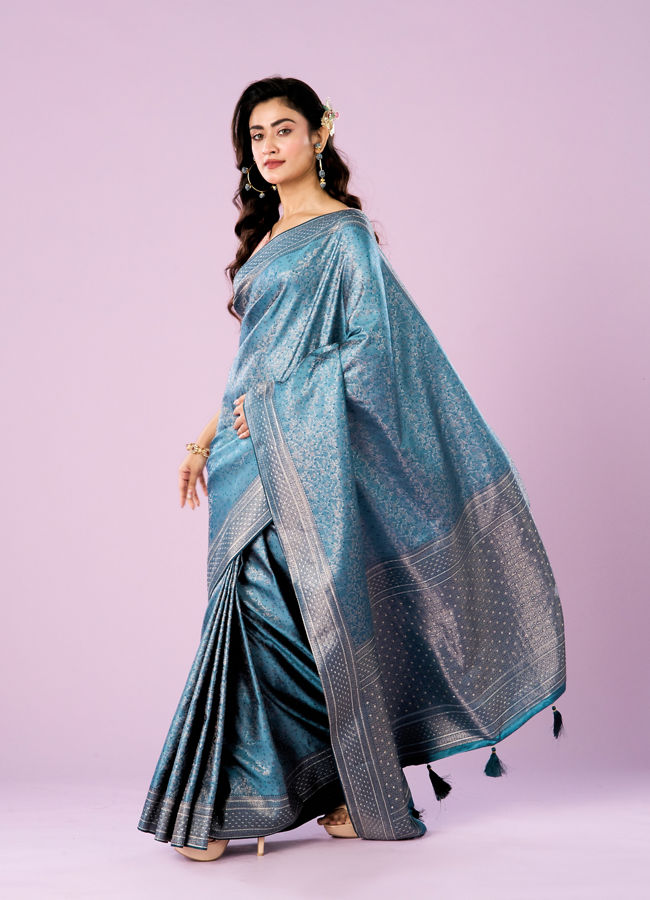 Mohey Women Elegant Blue Silk Crepe Saree