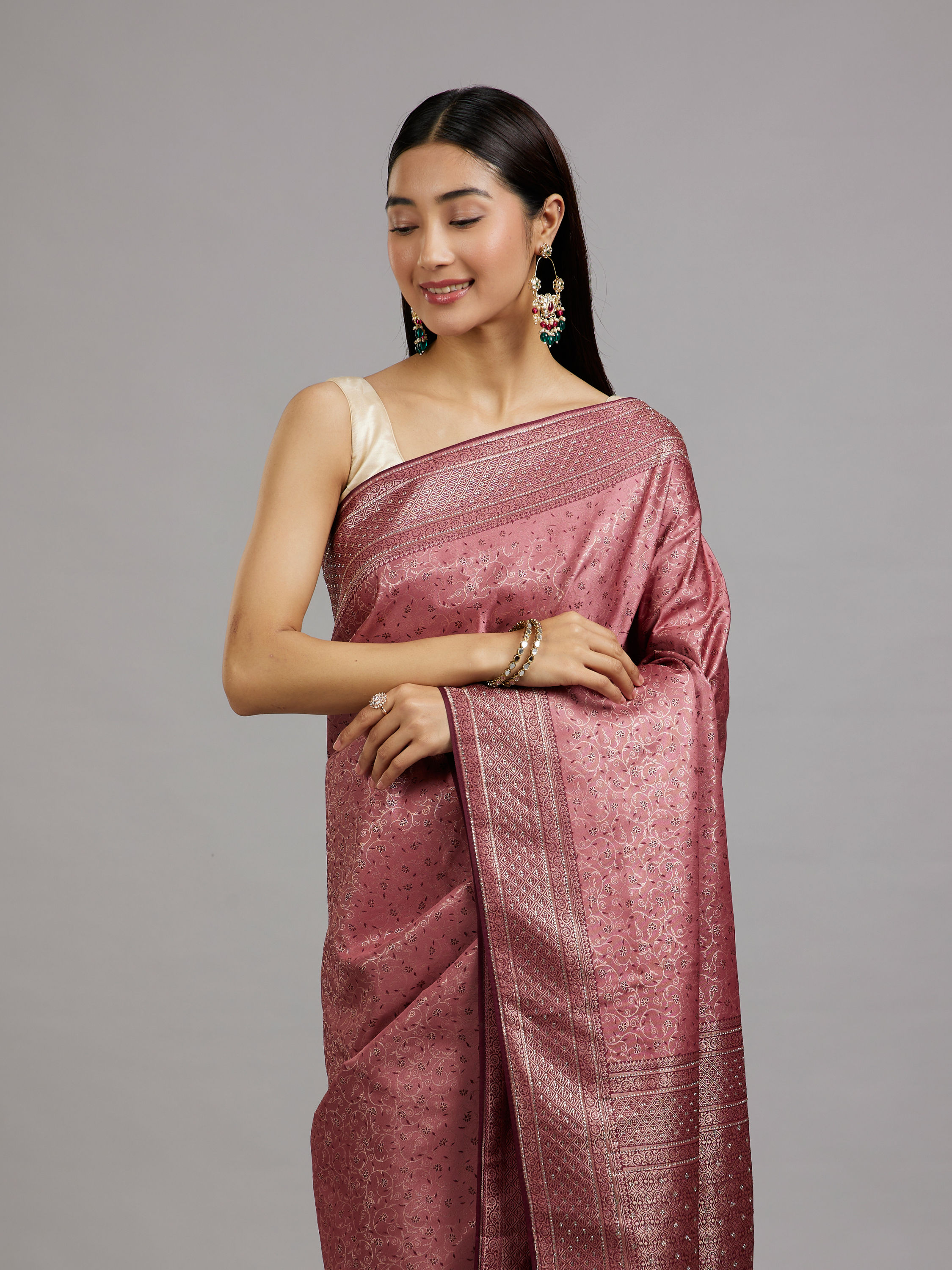 Mohey Women Dusty Pink Elegance Saree
