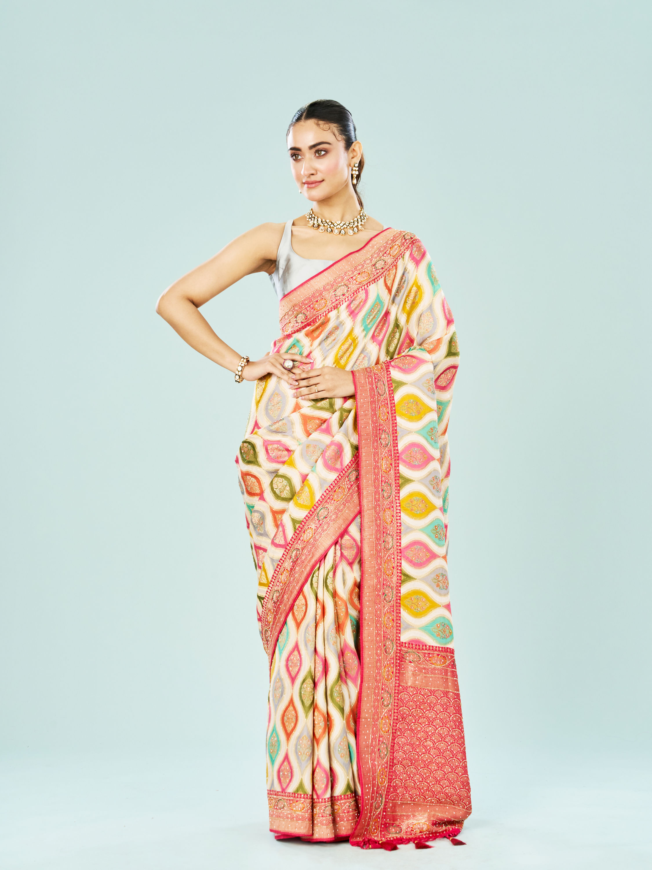 Mohey Women Radiant Cream Satin Saree