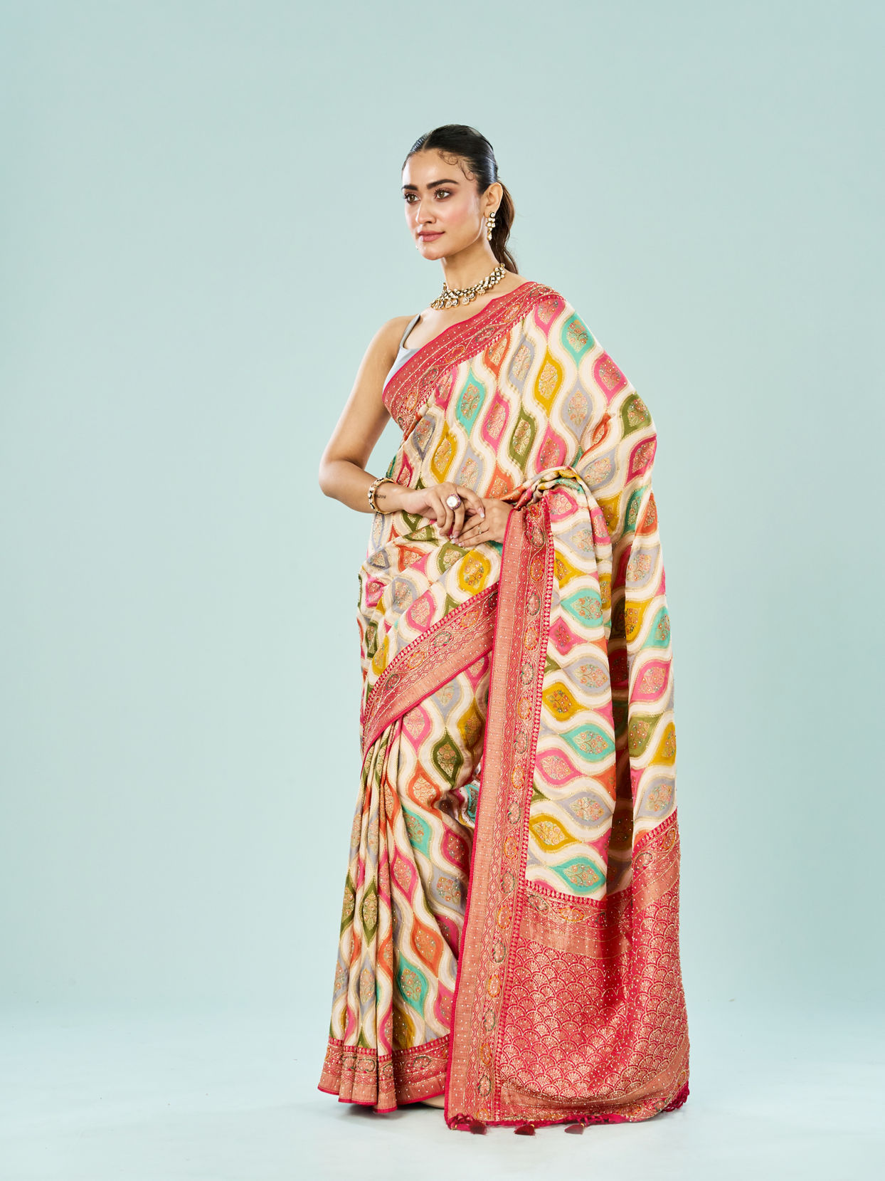 Mohey Women Radiant Cream Satin Saree