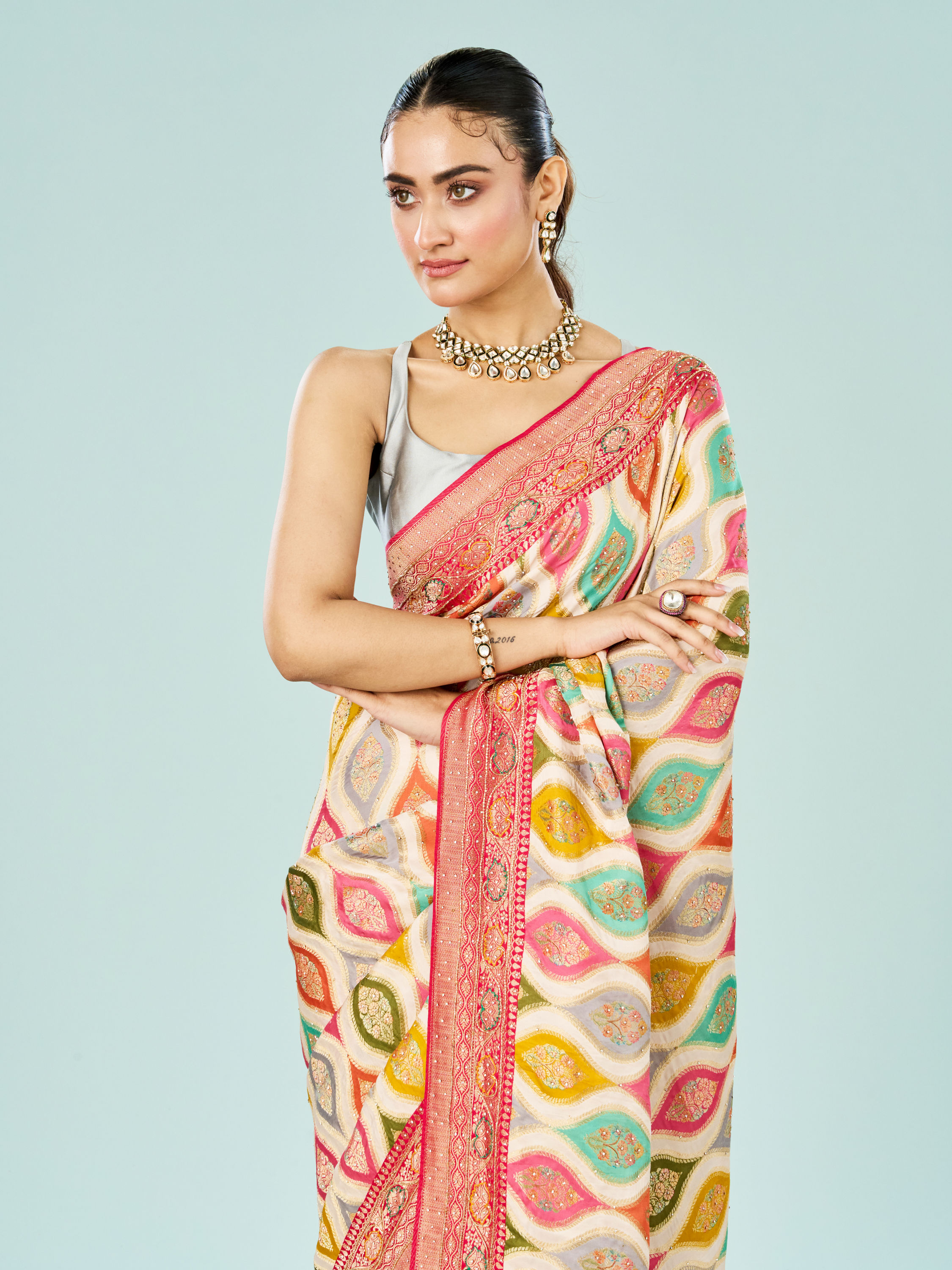 Mohey Women Radiant Cream Satin Saree