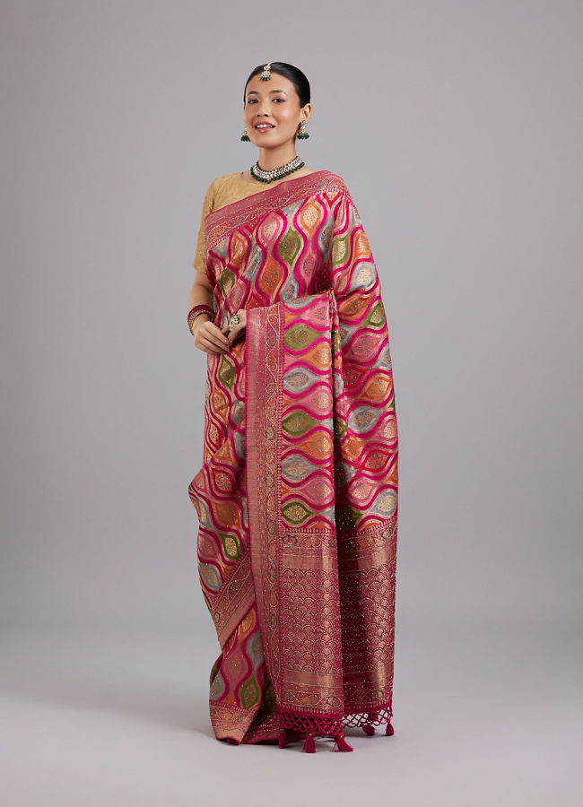 Mohey Women Enchanting Pink Satin Saree