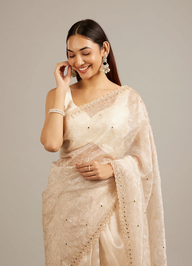 Mohey Women Elegant Cream Classic Saree